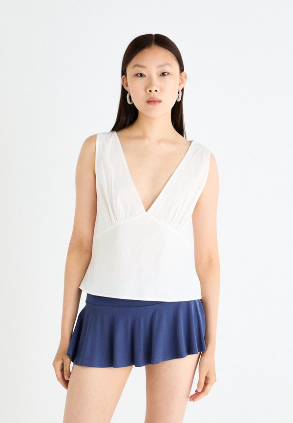 Weekday SLEEVELESS V NECK