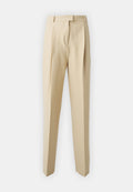 Beige maßgeschneiderte Hose mit geradem Schnitt, ausgestattet mit Falten, einem Bund und einer glatten Textur. Keine sichtbaren Taschen oder Verzierungen.