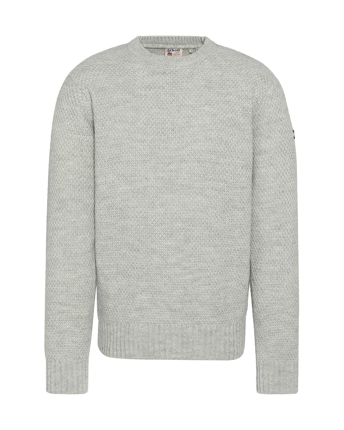 Grauer Strickpullover mit Rundhalsausschnitt, langen Ärmeln, strukturiertem Muster, gerippten Bündchen und Saum, mit einem Logo-Patch am linken Ärmel.
