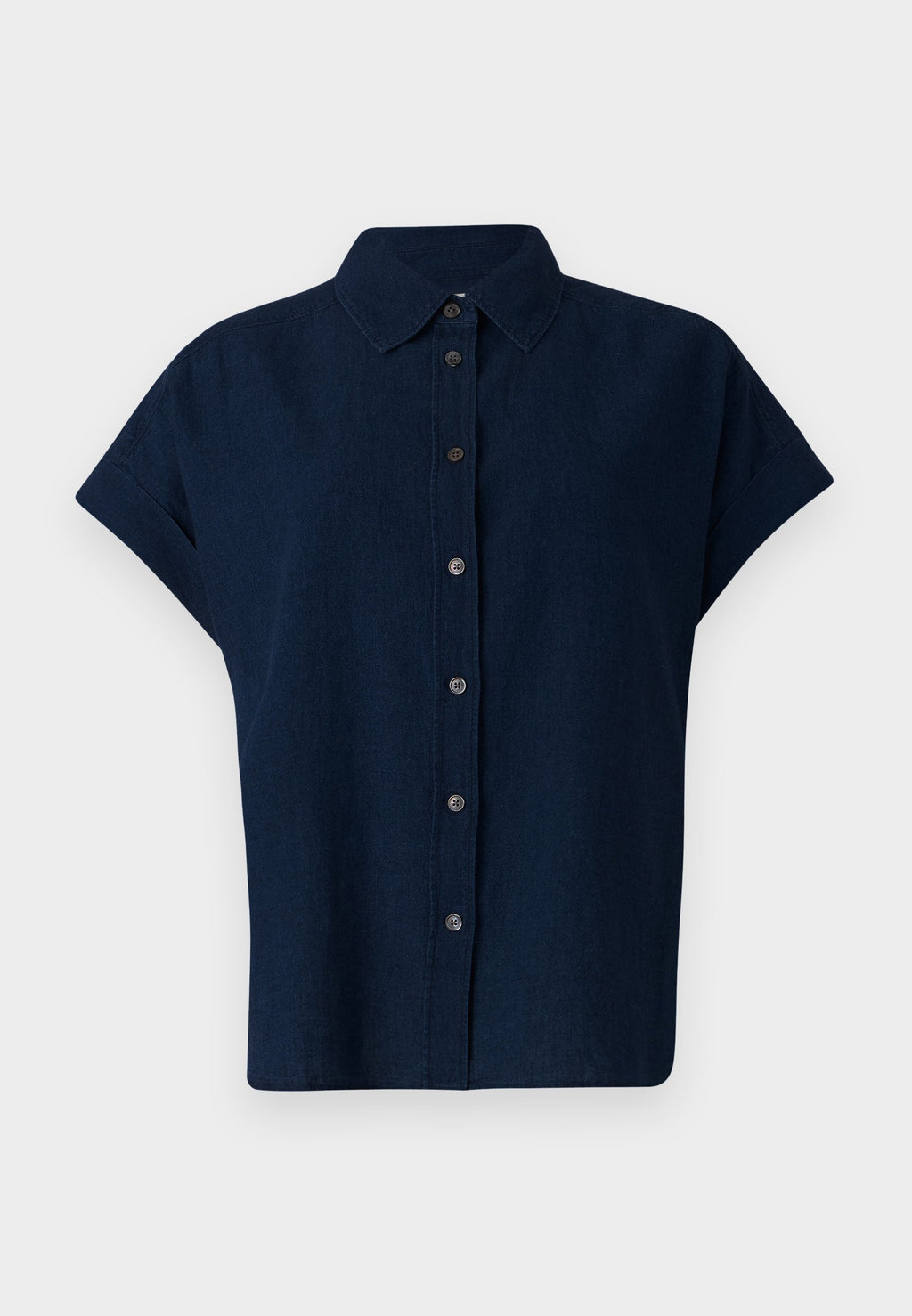 CLOSED SLEEVELESS SHIRT