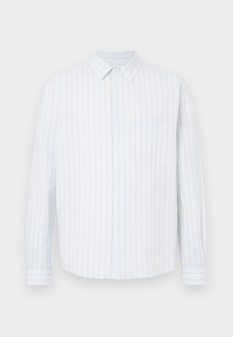 RYAN SHIRT Media 1
