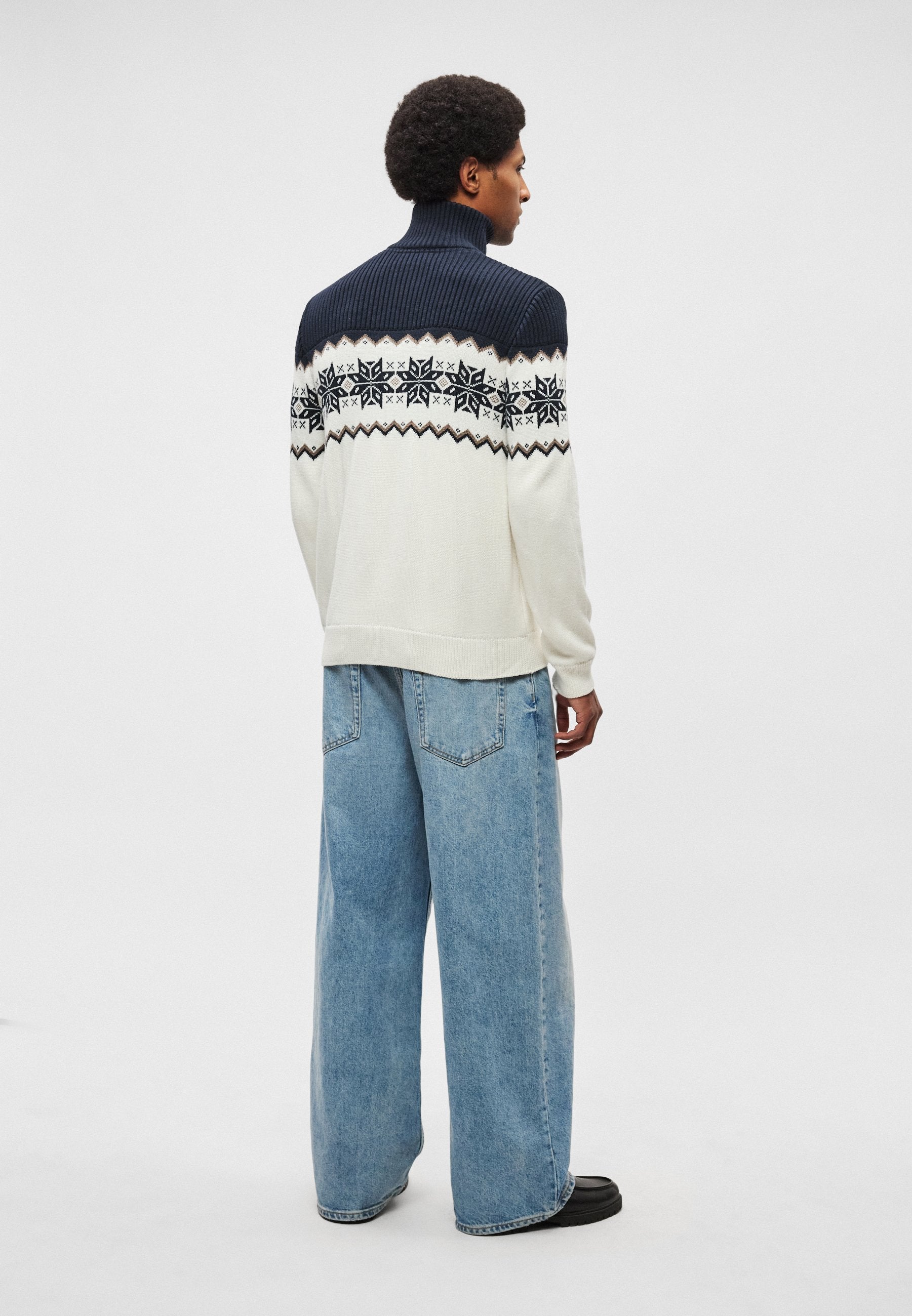 HALF ZIP Media 5