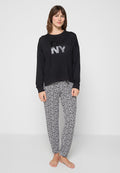 DKNY Loungewear Pyjama Media 1