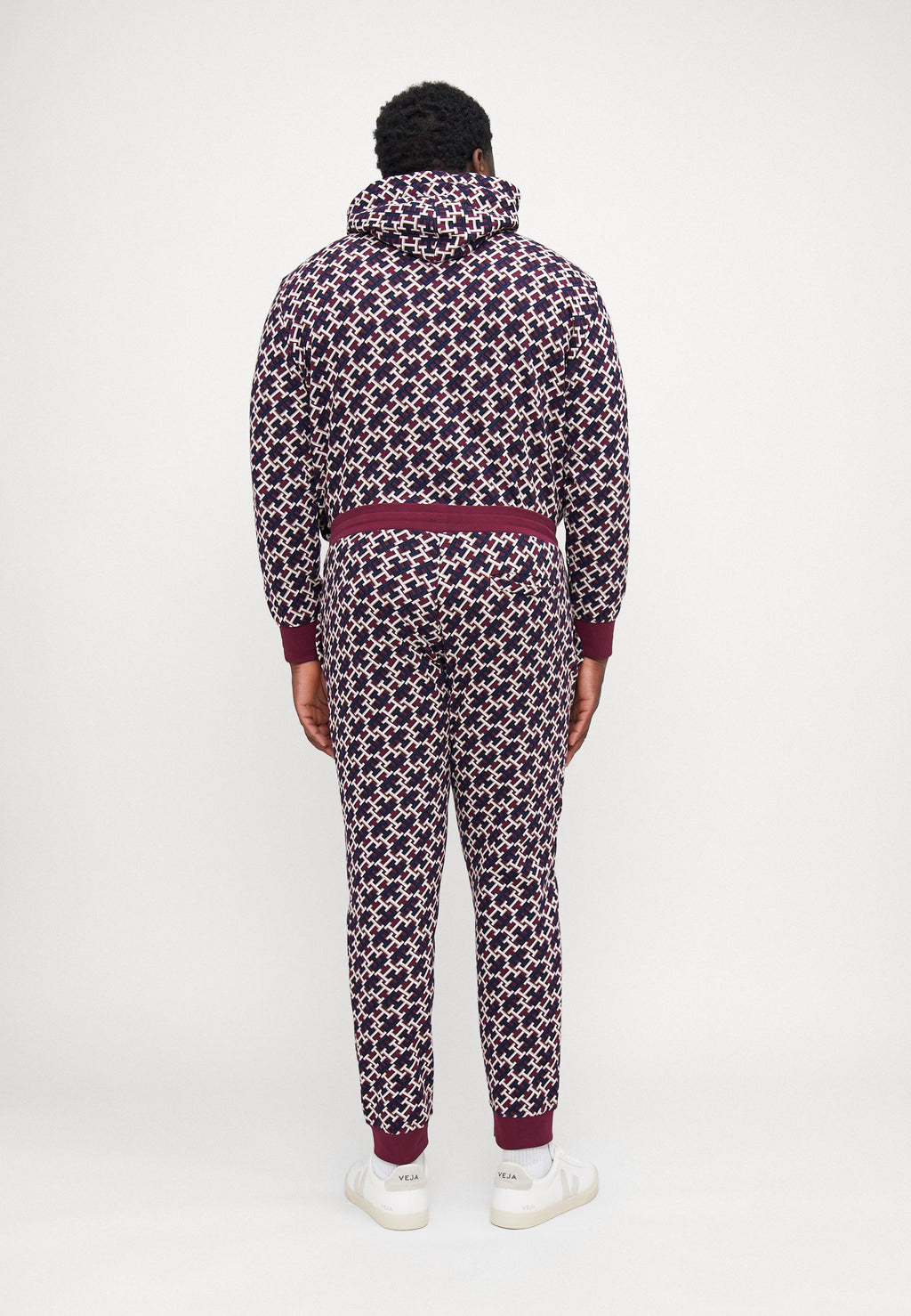 MONOGRAM UNISEX Media 4