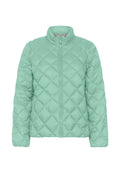 Gepolsterte Jacke in hellem Mintgrün, mit hohem Kragen, vollem Reißverschluss und einem Rautenmuster über dem atmungsaktiven Stoff.