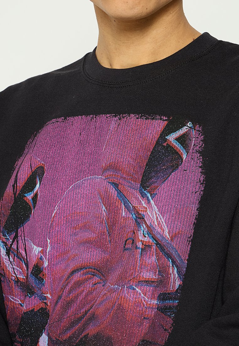 NETFLIX Sweatshirt Media 3
