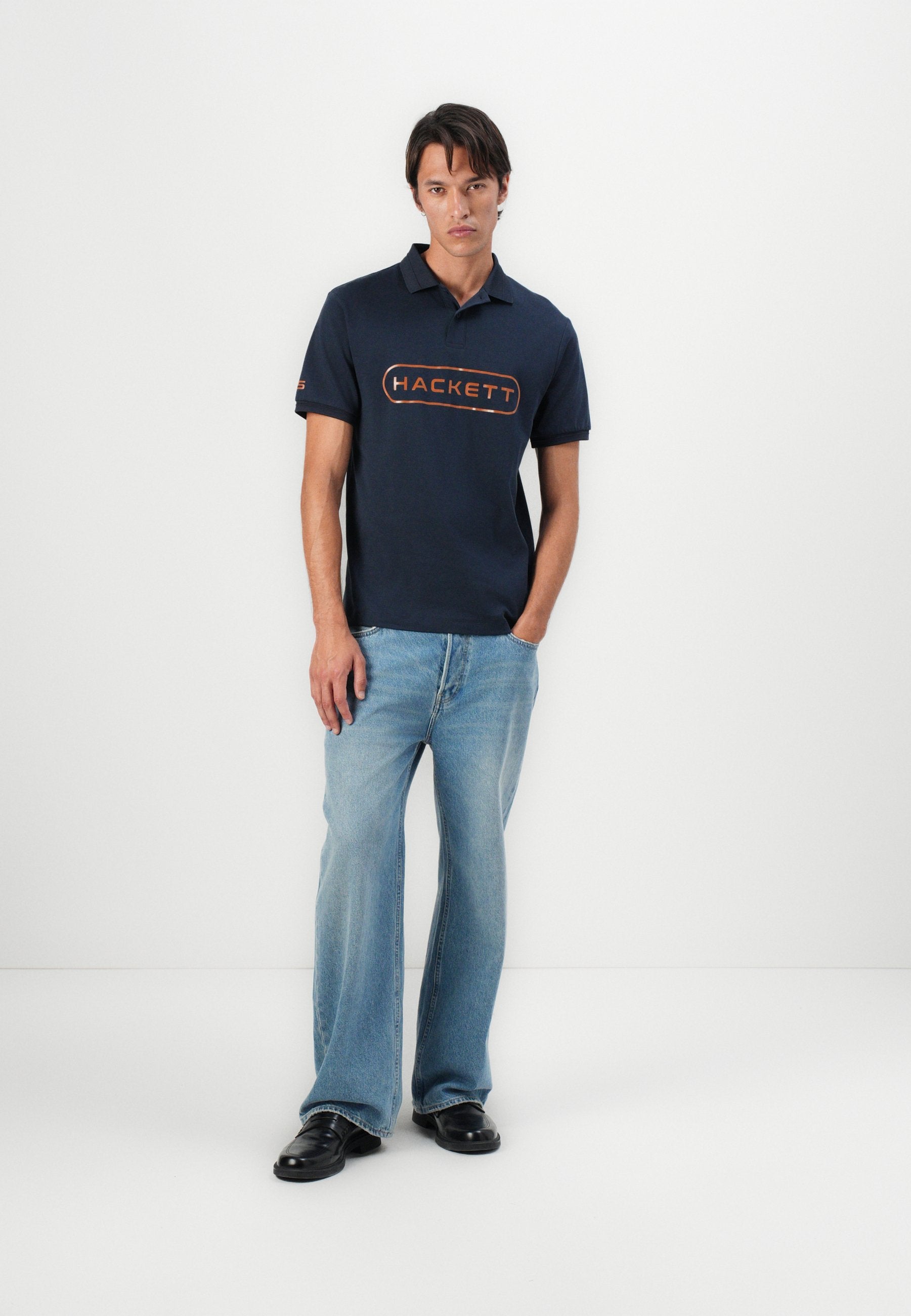 Hackett London  ESSENTIAL