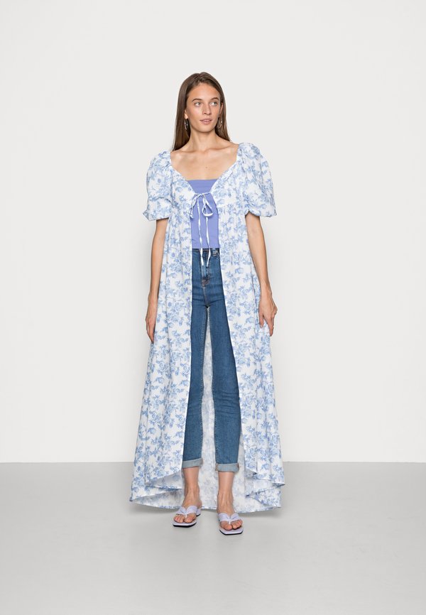 IN THE STYLE LORNA LUXE BLUE FLORAL PUFF SLEEVE TIE FRONT LONGLINE BLOUSE