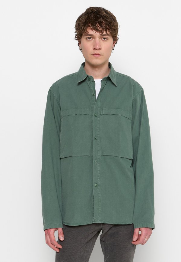 CLOSED UTILITY REGULAR FIT