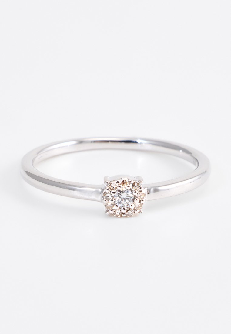 Revoni 0.08 CT DIAMOND