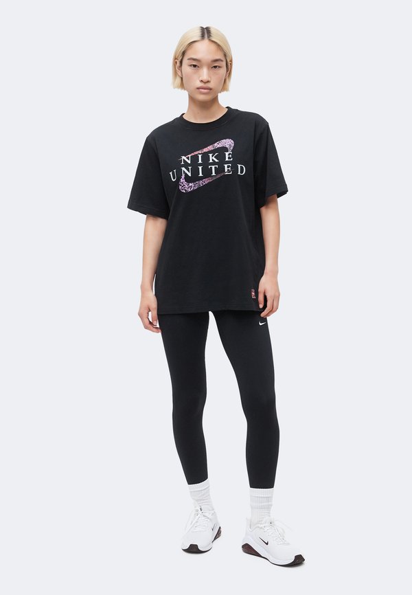 Nike Performance UNITED TEE