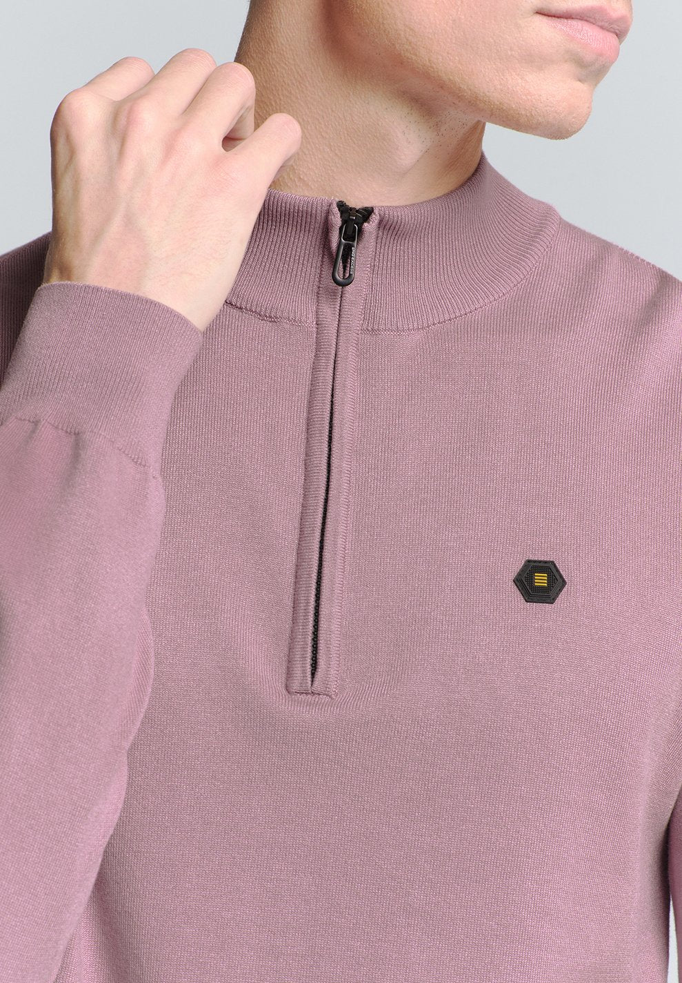 HALF-ZIP Media 7