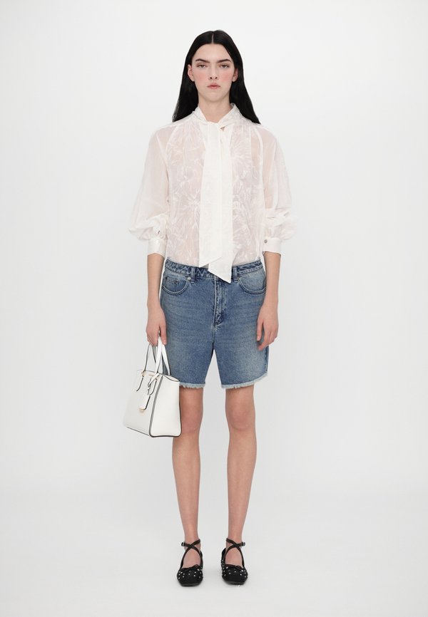 MICHAEL Michael Kors BOYFRIEND SHORT