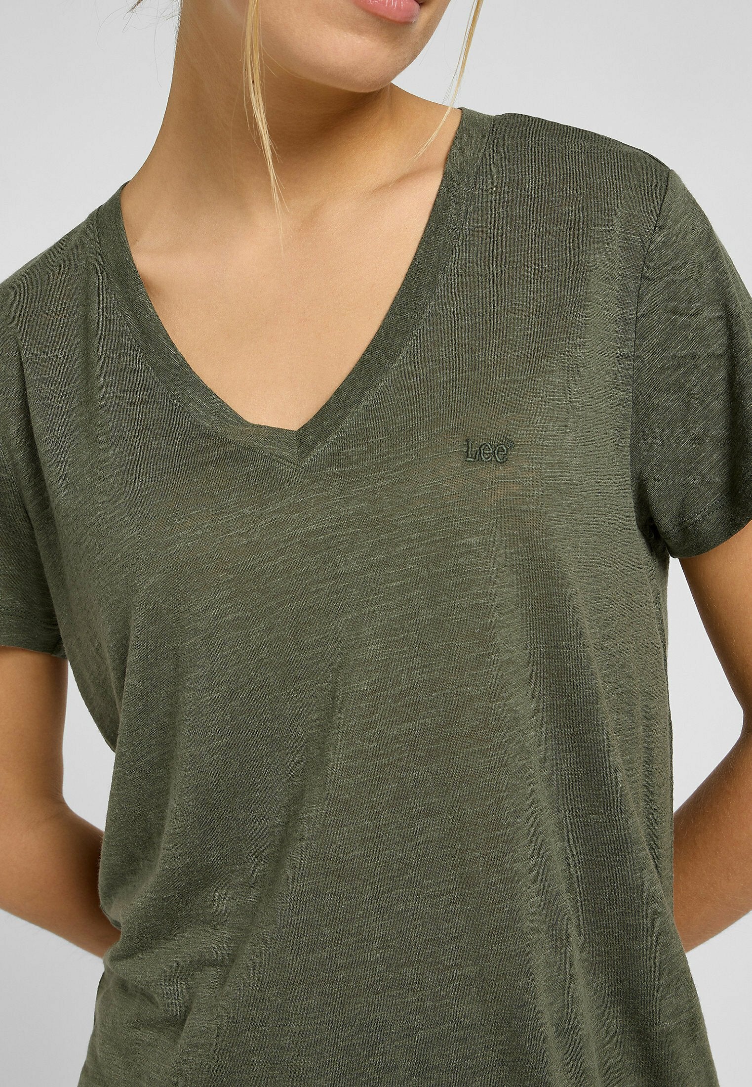 Lee SHORT SLEEVE V NECK TEE  REGULAR FIT