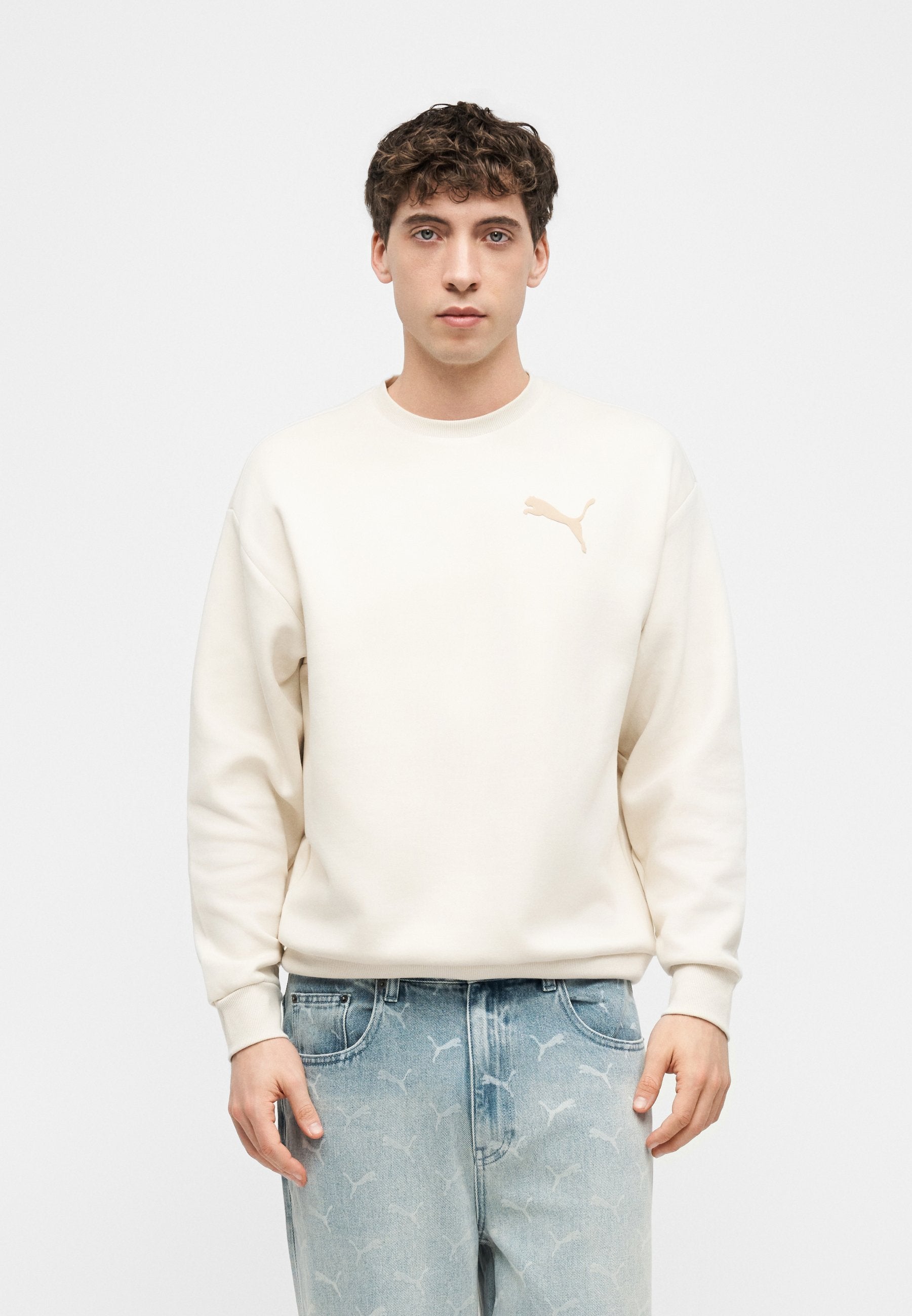 Puma ELEVATED CAT LOGO RELAXED CREW