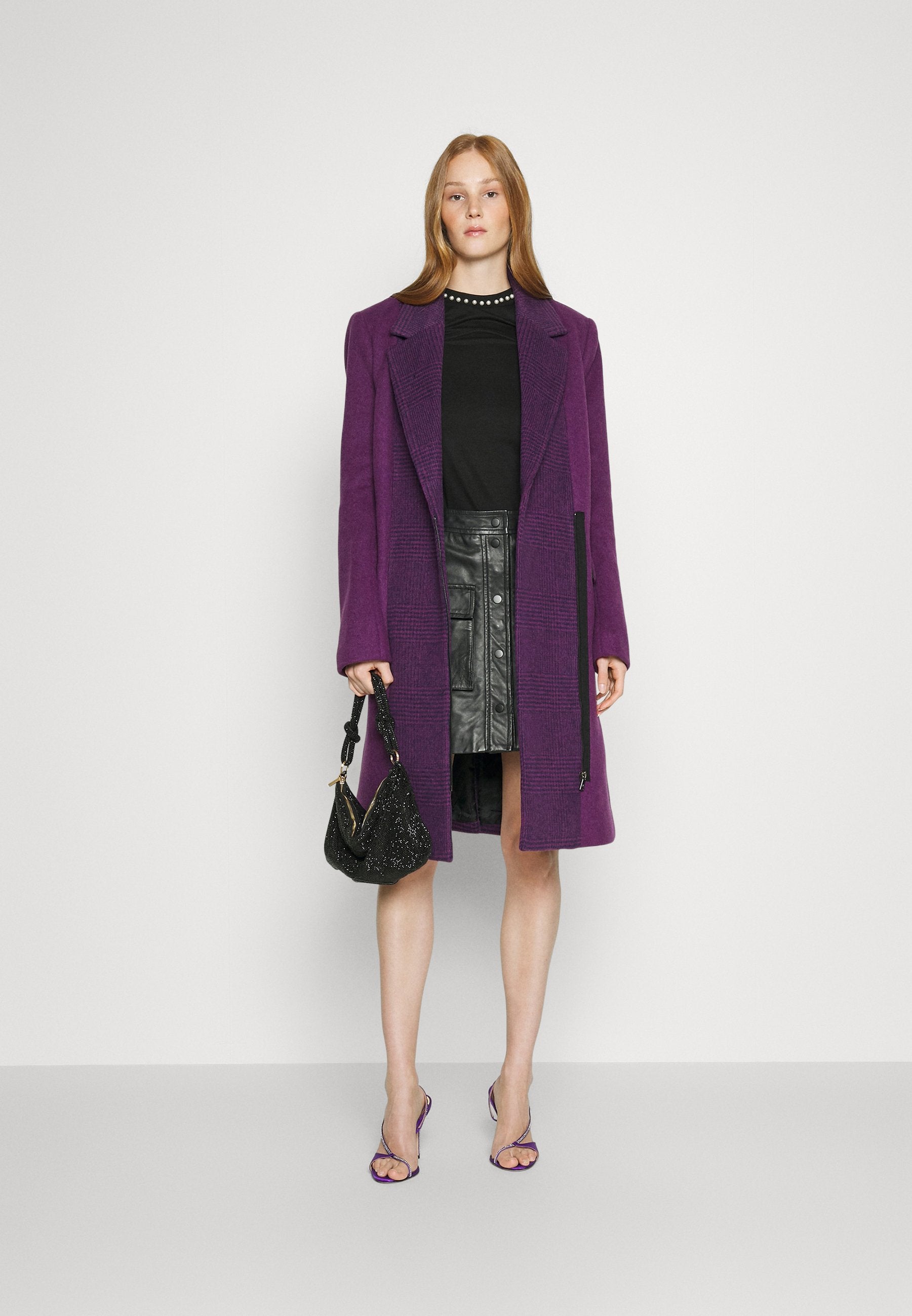 CONTRAST PANEL ZIP  Media 2
