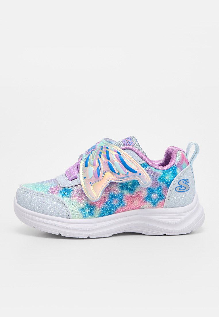 Skechers