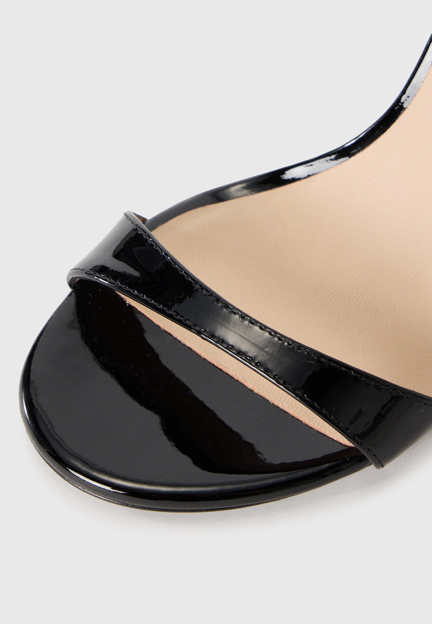 Stuart Weitzman