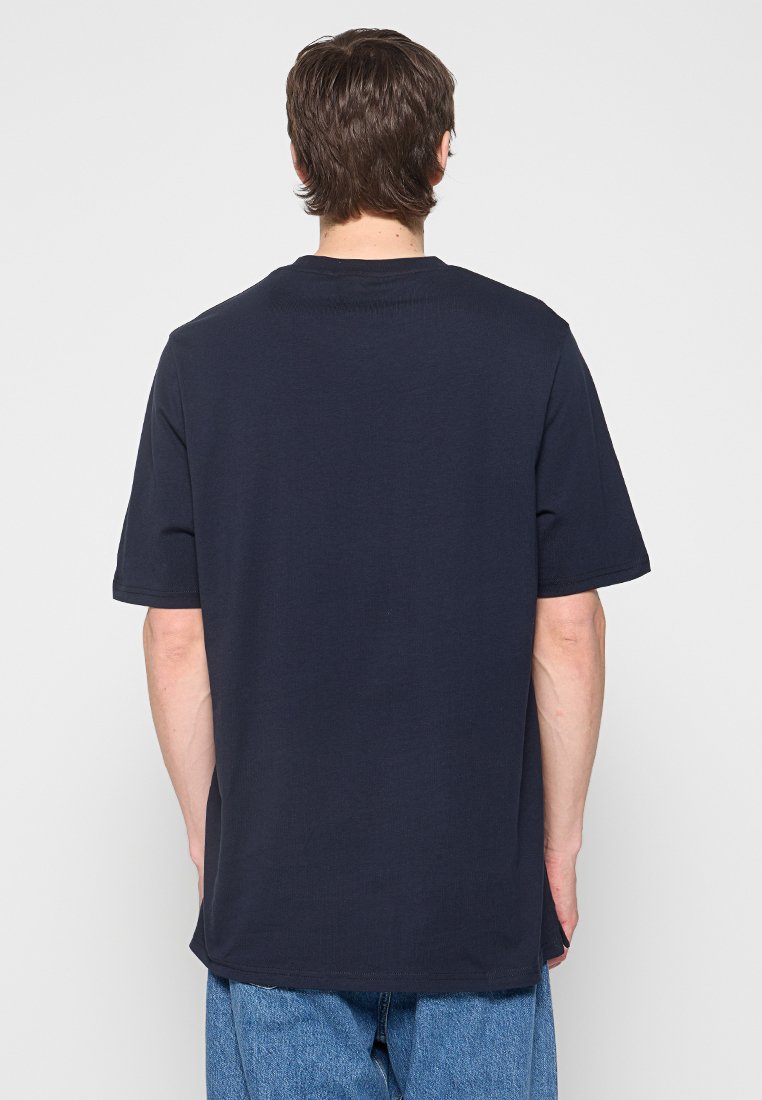 Lyle & Scott