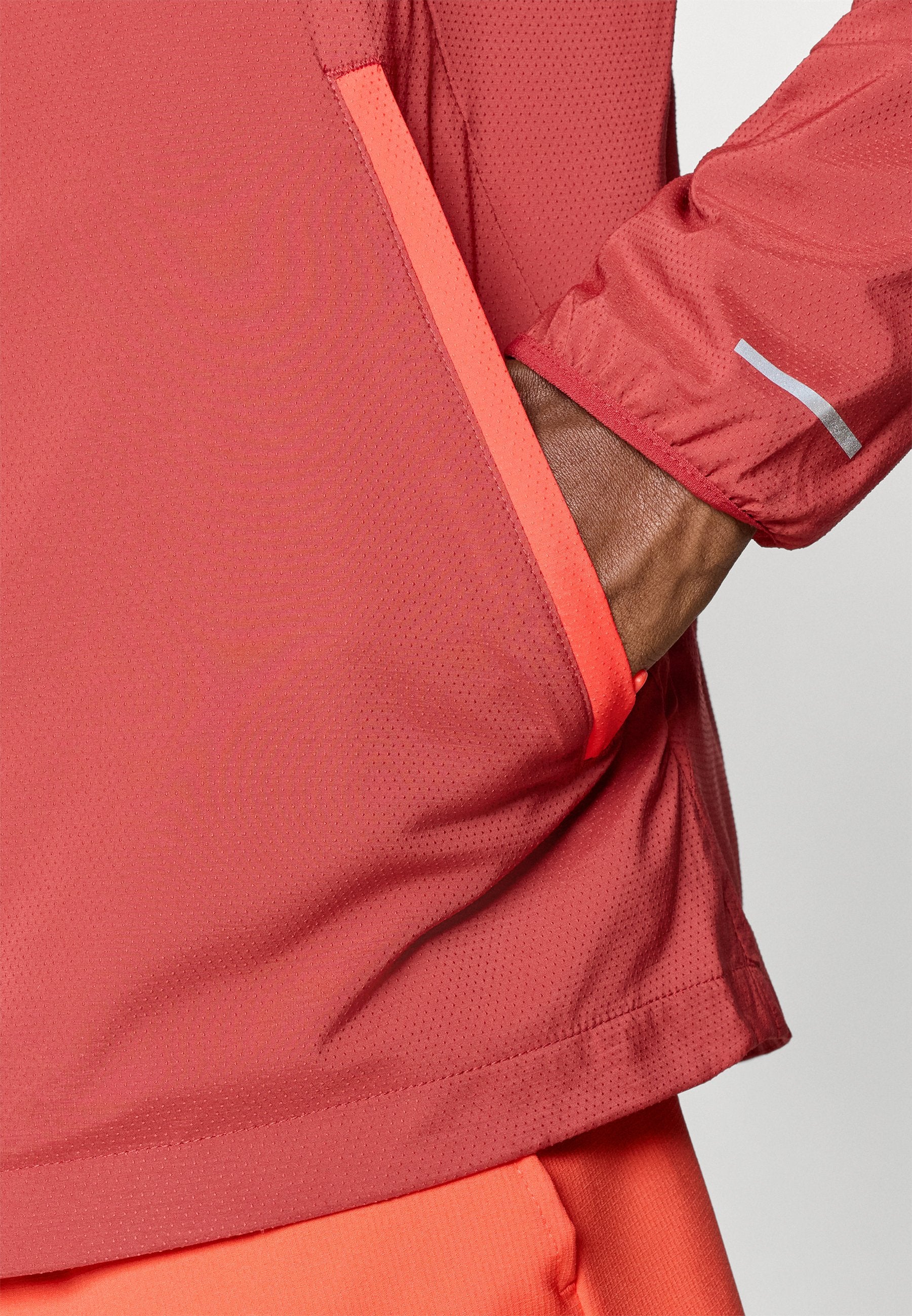 Nike Performance