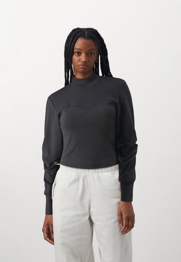 ONLY ONLCARI HIGH NECK SHORT