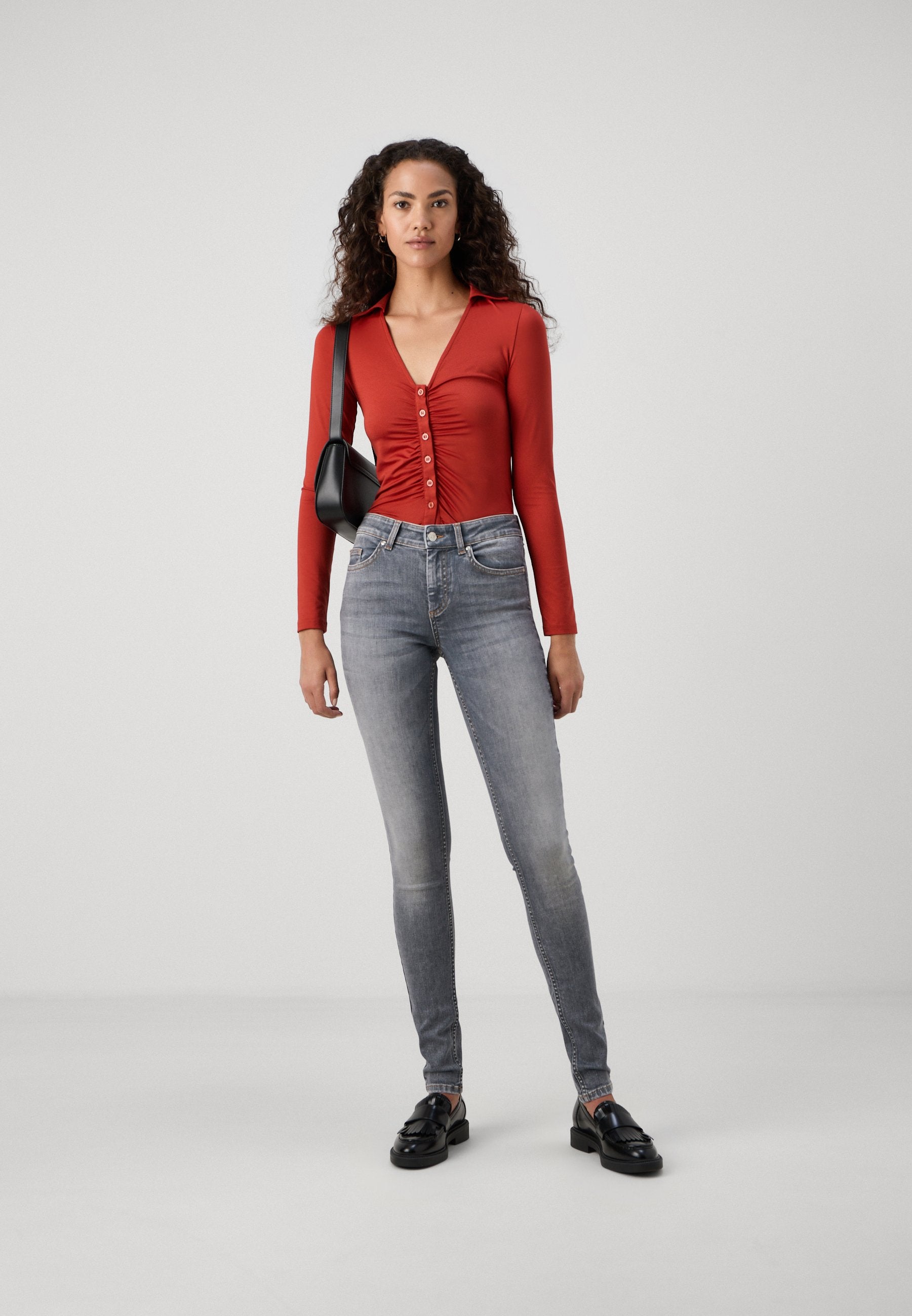 ONLBLUSH MID WAIST DOT Media 2