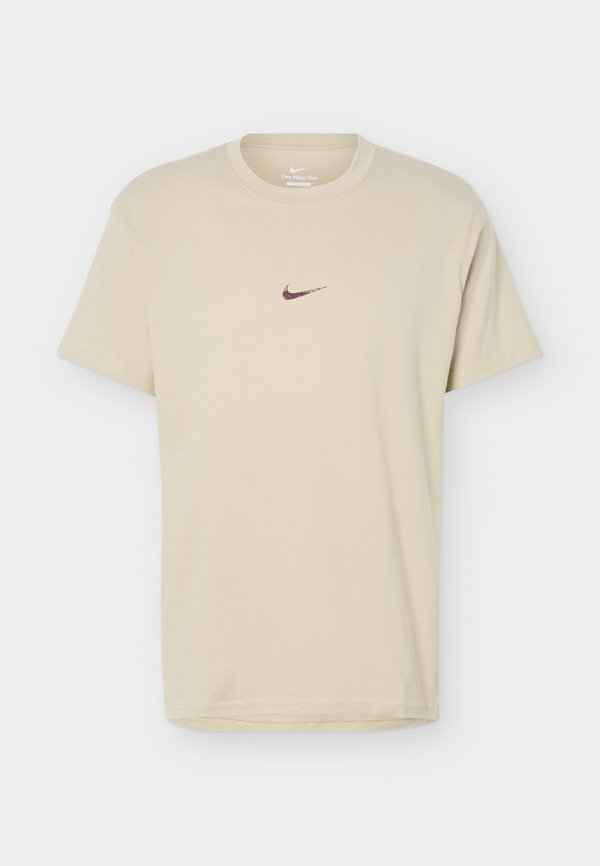 Nike Performance TEE M90 SUMMIT COURT - Print T-shirt - desert khaki