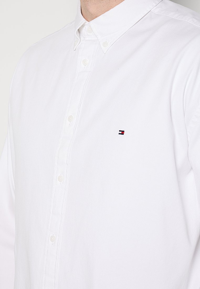 REGULAR FIT Media 5