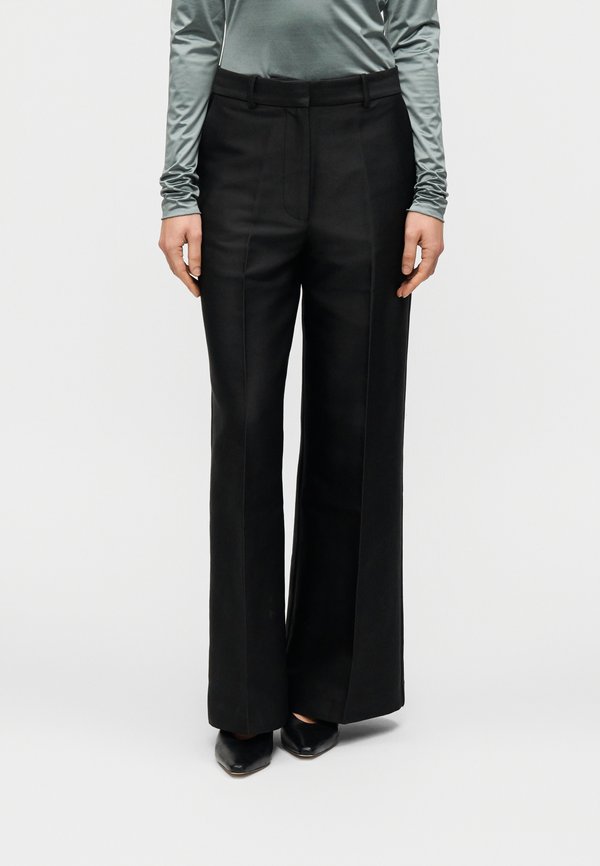 DAY Birger et Mikkelsen APRIL SHINY SUITING