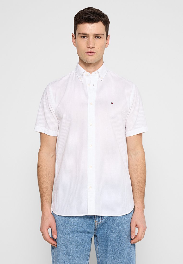 REGULAR FIT Media 1