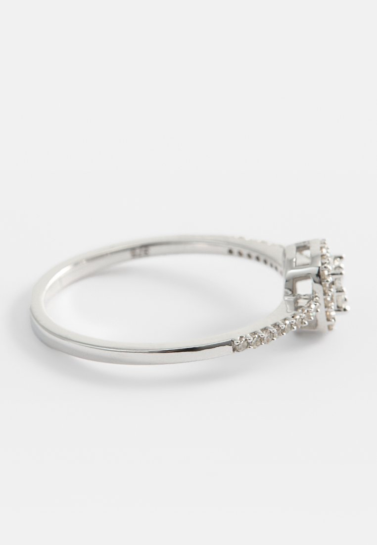 Diamant Exquis 0.16 CT DIAMONDS