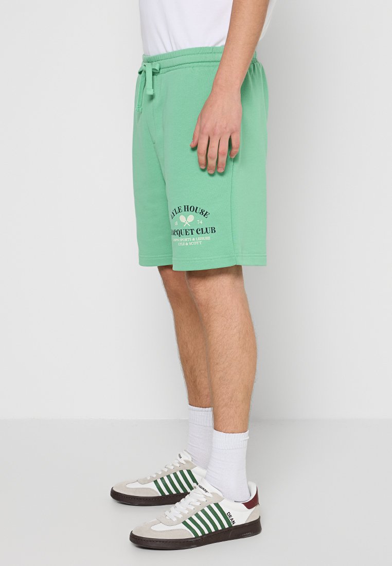 Lyle & Scott