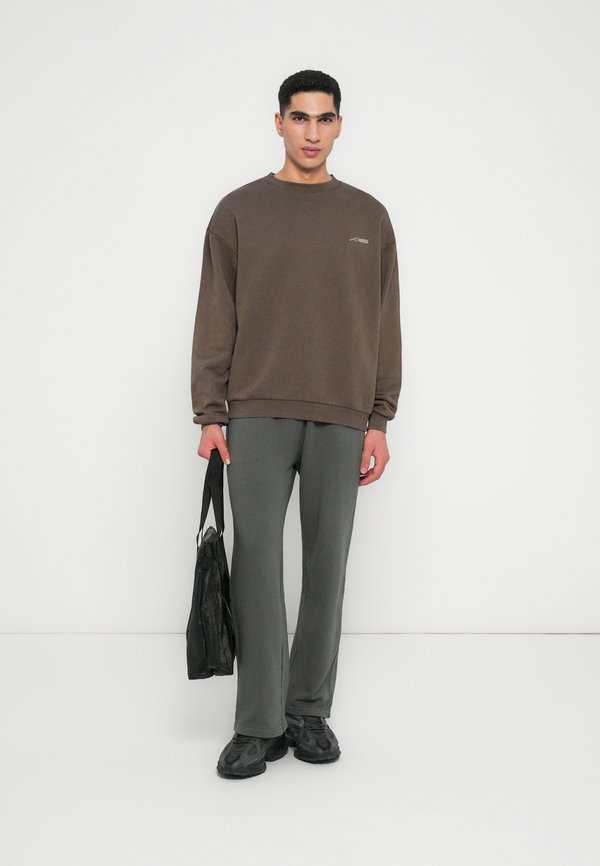 ARKK Copenhagen BOXY CREW UNISEX