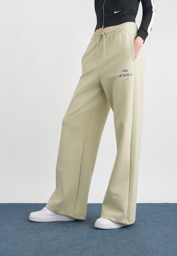 Nike Sportswear PANT - Tracksuit bottoms - olive