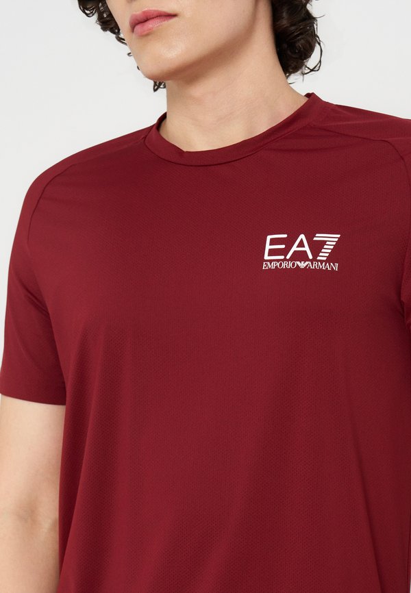 EA7 Emporio Armani