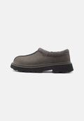 UGG TASMAN LUG EMBOSSED