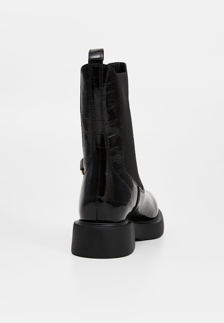 Love Moschino CITY40