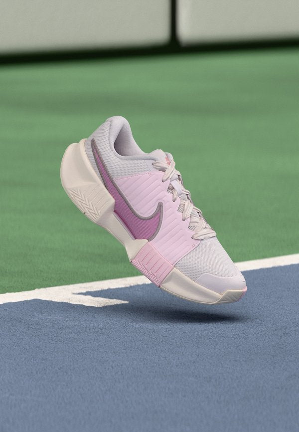 Nike Performance GP CHALLENGE PRO PREMIUM - Multicourt tennis shoes - pearl pink/light magenta/pink foam/chalk