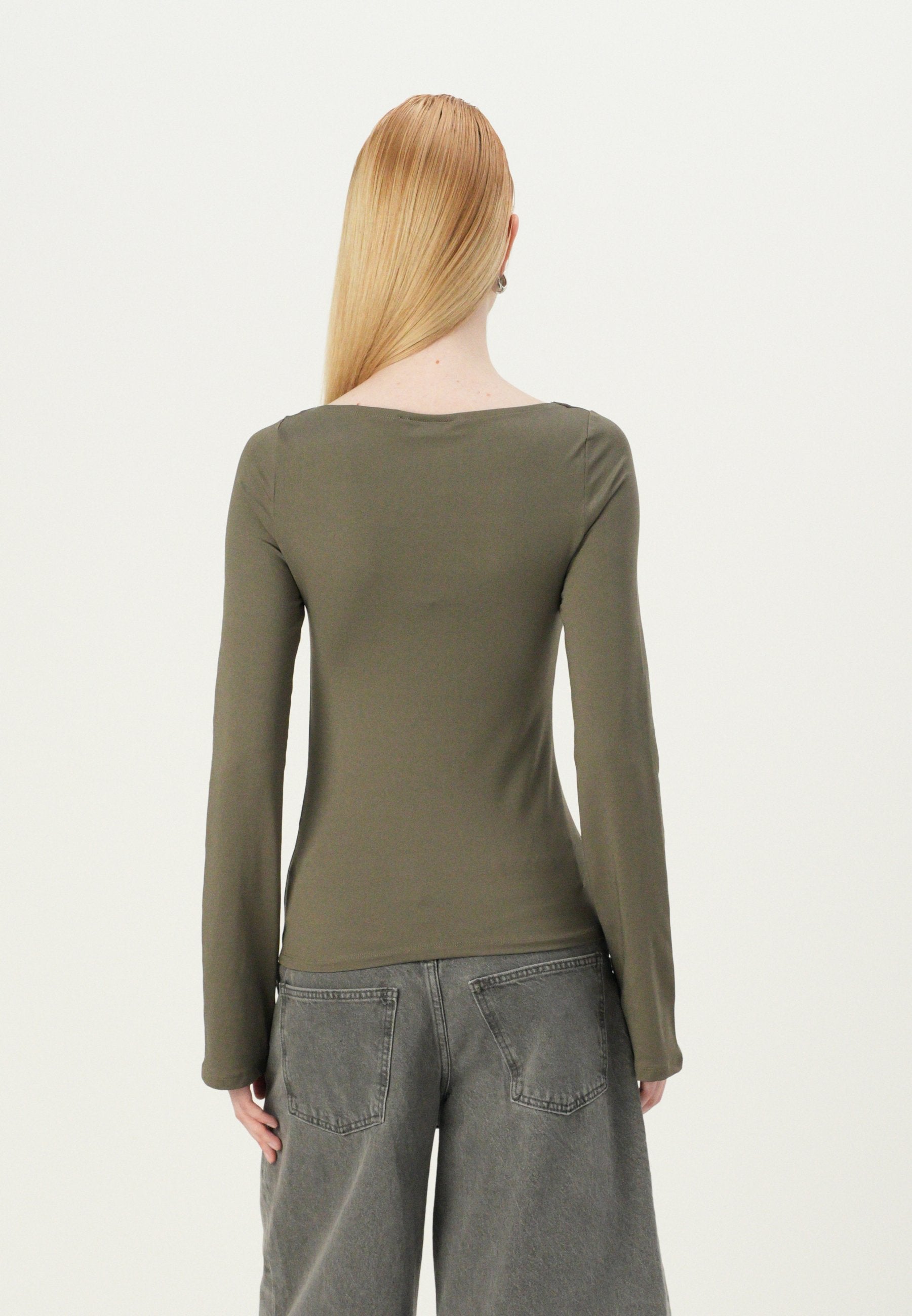 Weekday ANNIE BOATNECK LONG SLEEVE