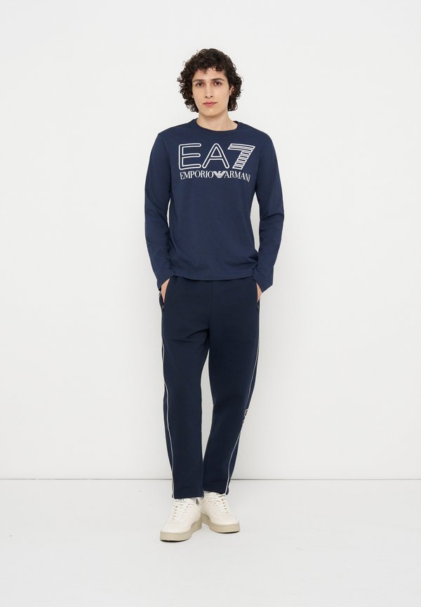 EA7 Emporio Armani
