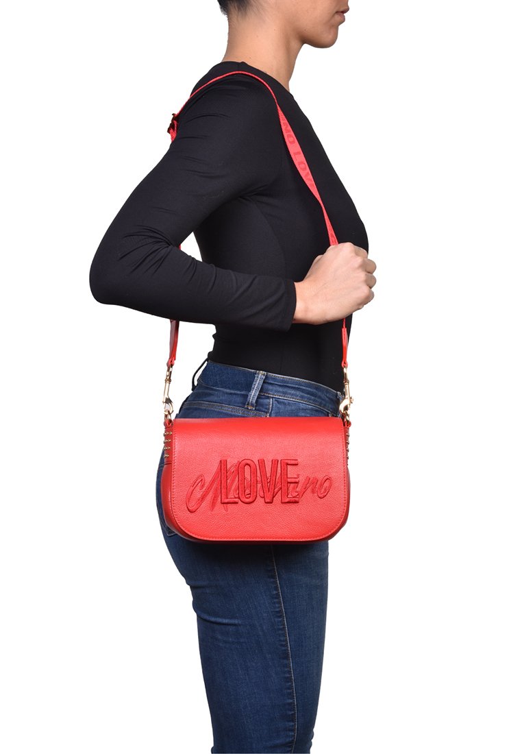 Love Moschino