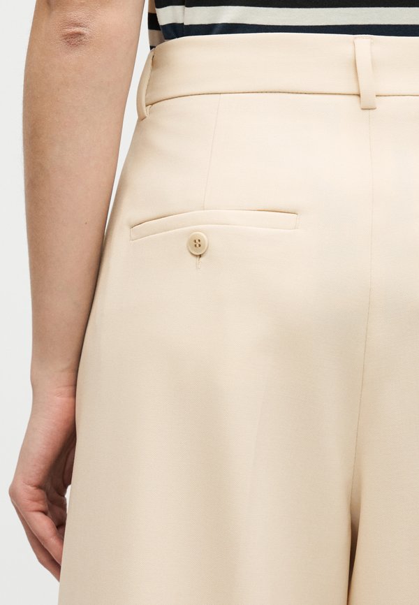 Weekend Max Mara ASTA