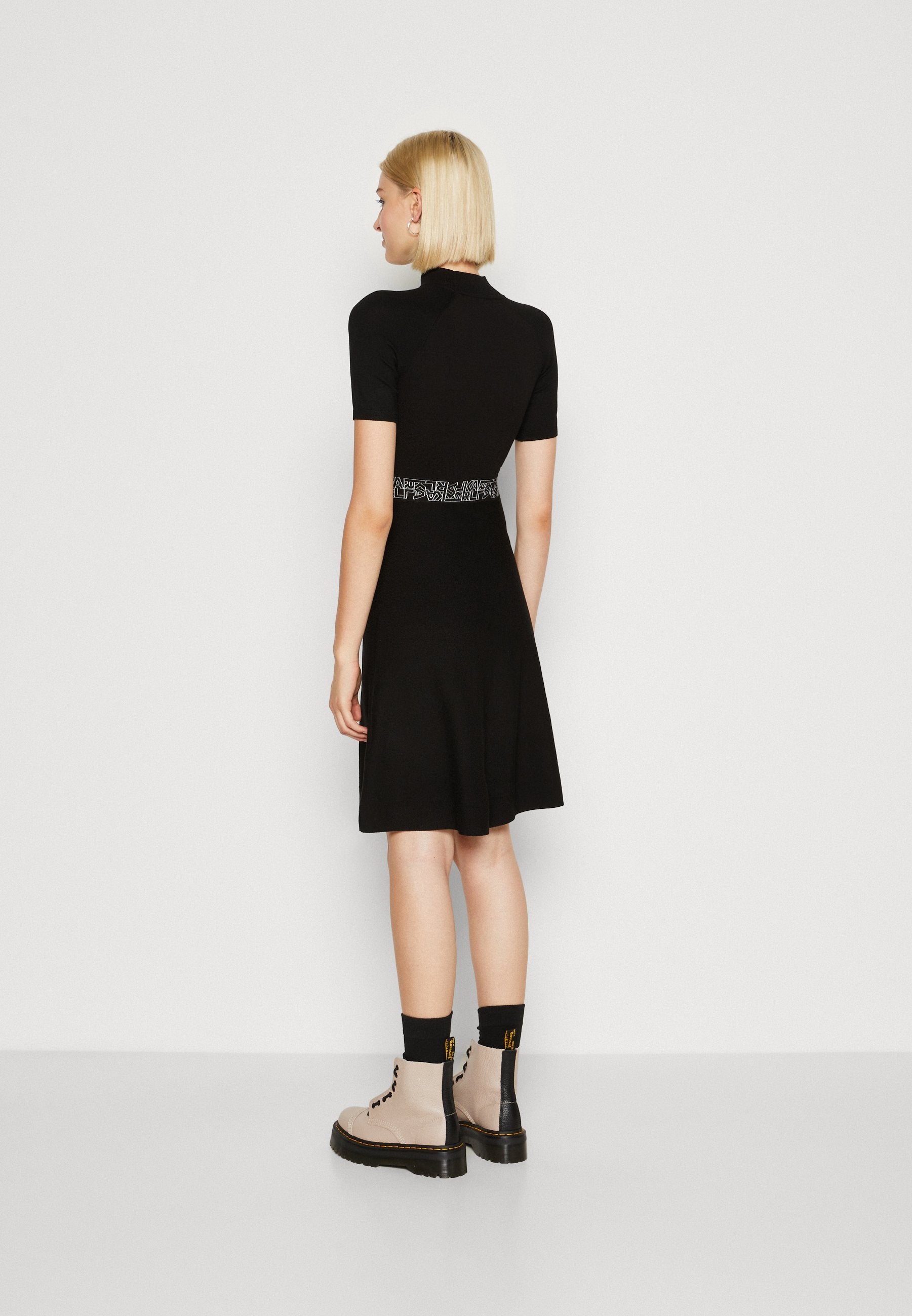 FLARE DRESS Media 4