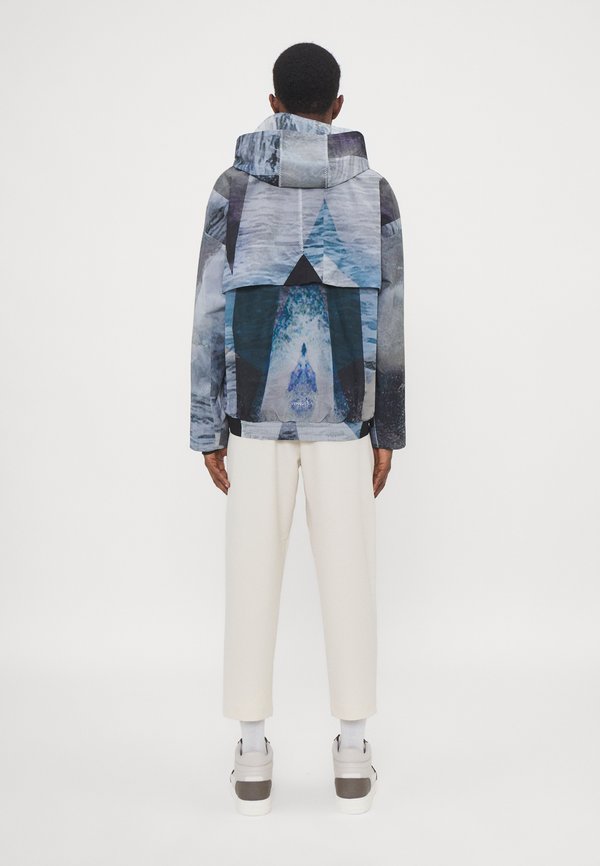 EA7 Emporio Armani