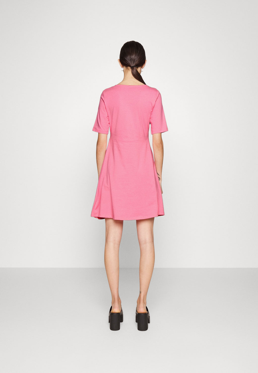 Pieces DRESS