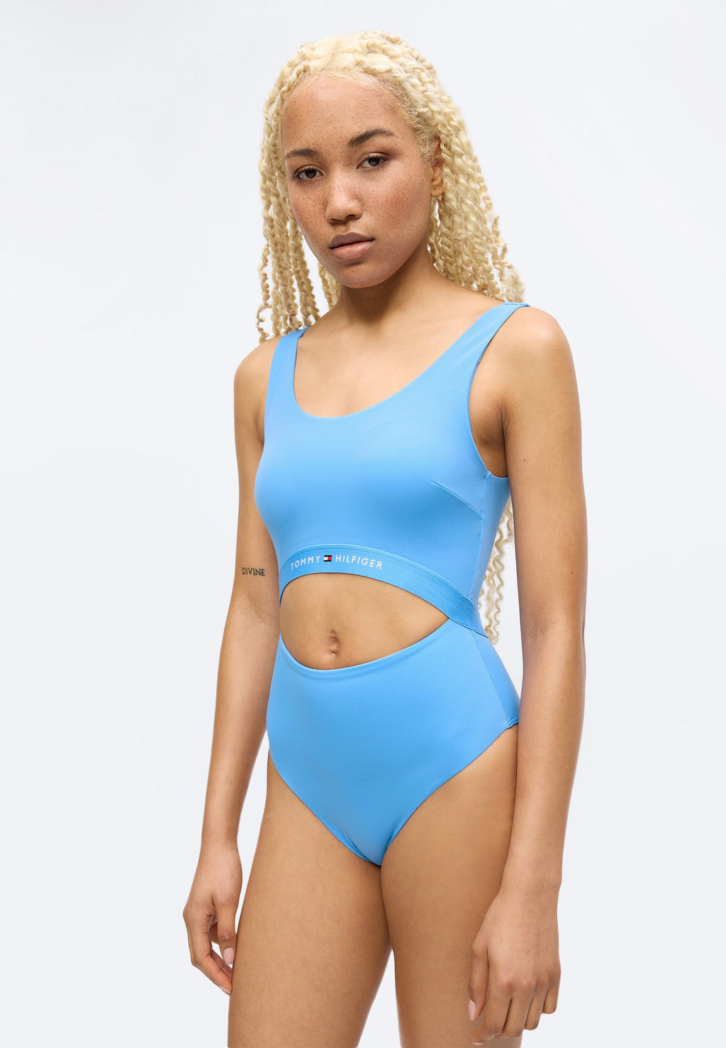 ORIGINAL SQUARE NECK CUTOUT RELAXED SWIMSUIT Media 7