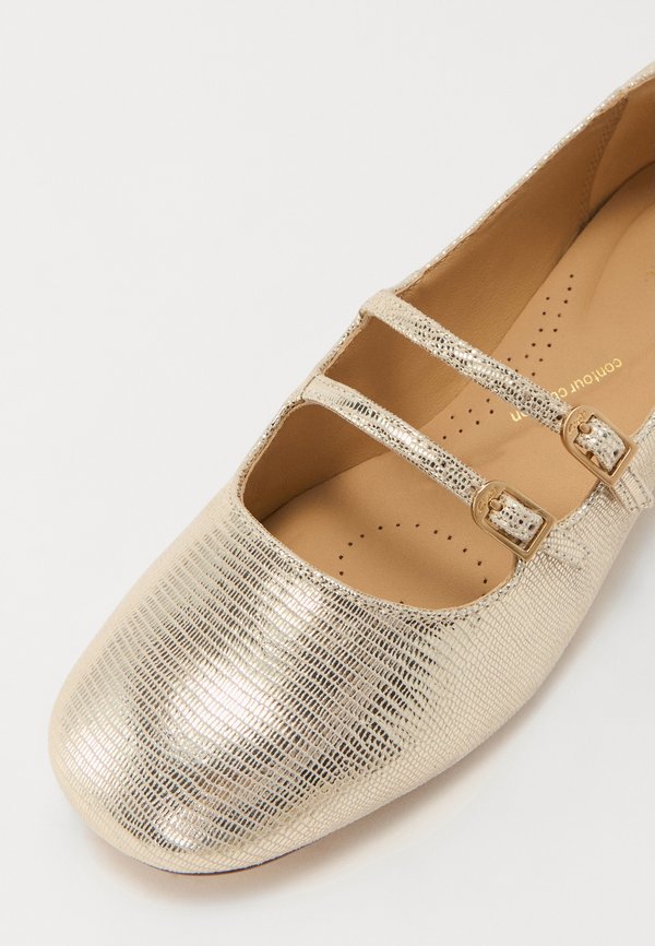 Clarks DAISS30 SHINE