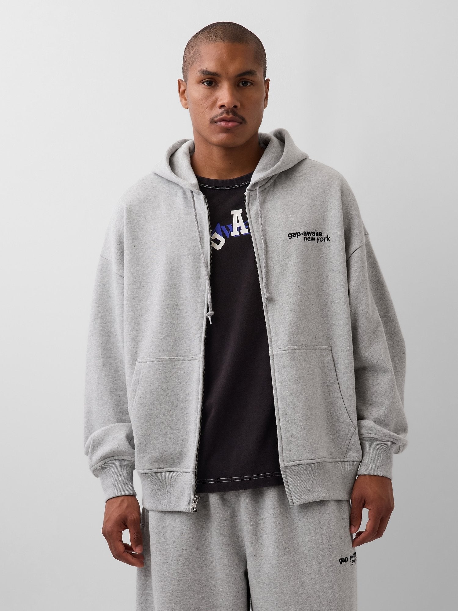 GAP GAP AWAKE NY HEAVYWEIGHT OVERSIZED LOGO ZIP HOODIE