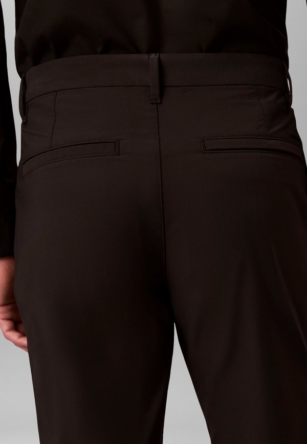 Calvin Klein SLIM