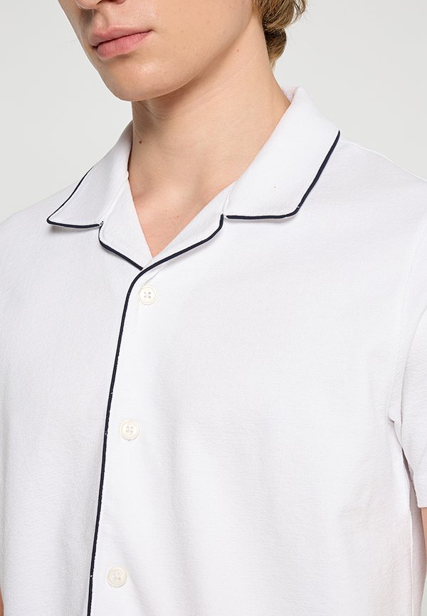 Ted Baker REGULAR FIT